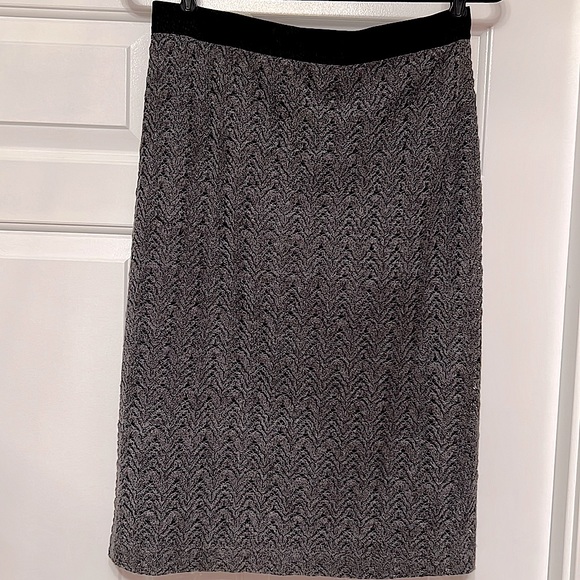 Ann Taylor Grey Crochet Pencil Skirt - Size 10 - Picture 1 of 9
